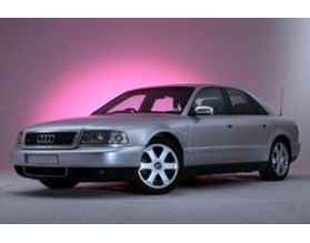 Audi S8 D2