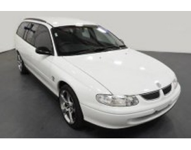 Holden Commodore III (VT)
