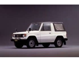 Mitsubishi Pajero L040