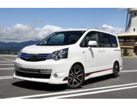Toyota Noah II Facelift