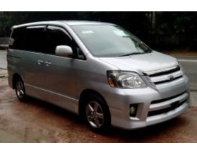 Toyota Noah I Facelift