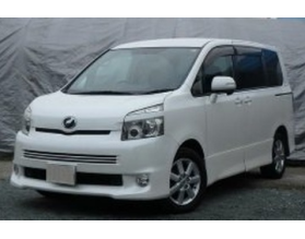 Toyota Voxy II (R70)