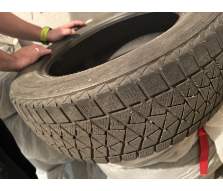 Bridgestone Blizzak DM-V2 215/60 R17 96S