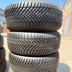 Continental AllSeasonContact 215/55 R16 Continental AllSeasonContact 215/55 R16