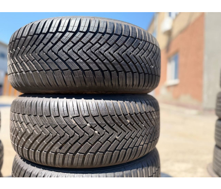 Continental AllSeasonContact 215/55 R16