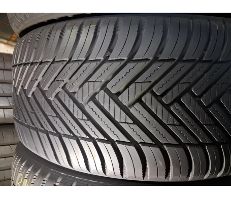 Hankook Kinergy 4S2 H750 245/40 R19