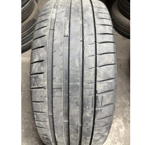 Michelin Pilot Sport 4 275/40 R20 102Y RunFlat