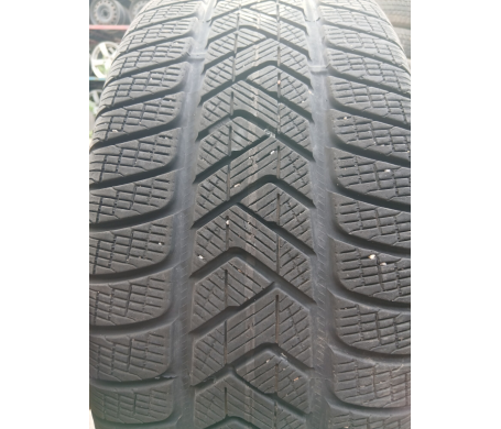 Pirelli Scorpion Winter 255/45 R20 105V