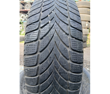 Goodyear UltraGrip Ice 2 215/65 R16 98T