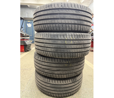 Roadcruza RA760 245/45 R19