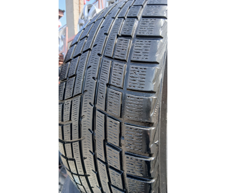 Yokohama IceGUARD iG60A 235/55 R17 99T