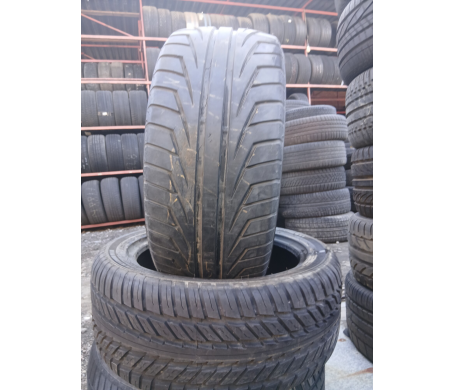 Falken Azenis RS820 235/45 R17 95ZR