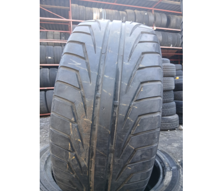 Falken Azenis RS820 235/45 R17 95ZR