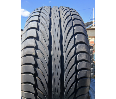 Barum Bravuris 215/45 R17 87W