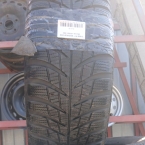 Bridgestone Blizzak LM001 215/65 R17 99H