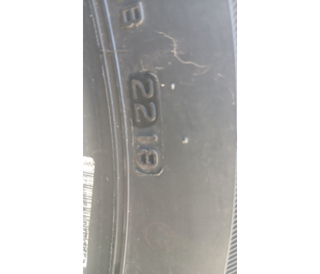 Bridgestone Blizzak LM001 215/65 R17 99H