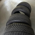 Goodyear UltraGrip Ice 2 245/40 R18 Goodyear UltraGrip Ice 2 245/40 R18