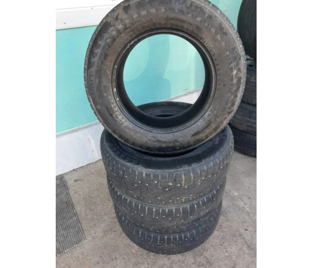 Nokian Hakkapeliitta 7 215/70 R16