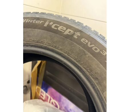 Hankook Winter I*Cept Evo3 W330 225/65 R17