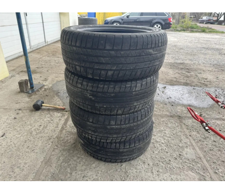 Bridgestone Turanza T005 225/55 R17