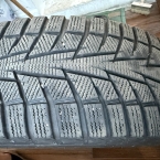 Hankook Winter I*Cept Evo3 X W330A 225 R17 Hankook Winter I*Cept Evo3 X W330A 225 R17