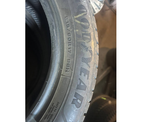 Goodyear Cargo UltraGrip 215/60 R17 96H