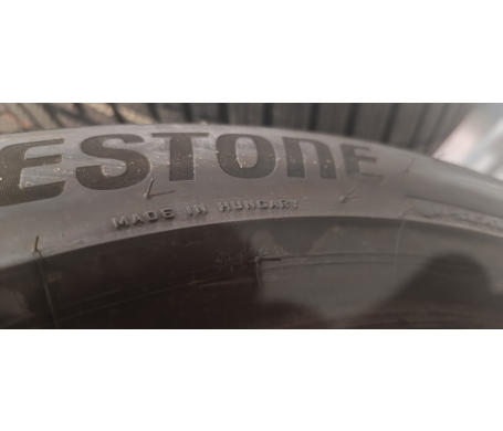 Bridgestone Blizzak LM005 255/45 R20 101T