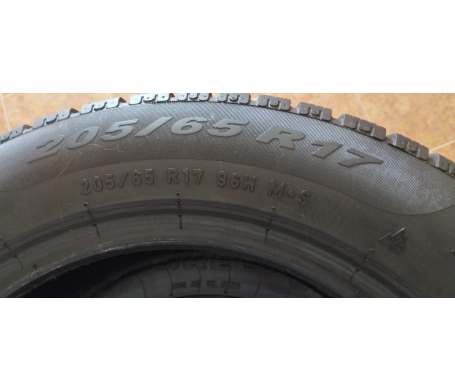 Pirelli Winter Sottozero 205/65 R17