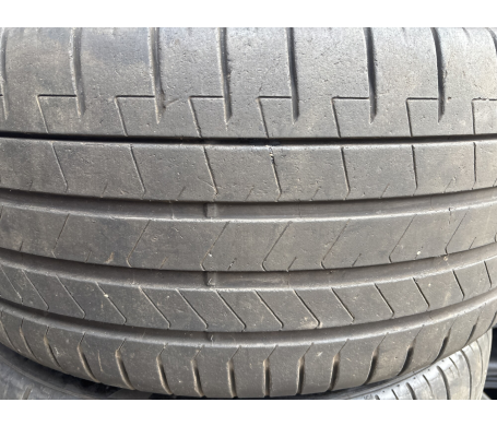 Pirelli PZero PZ4 275/35 R23 108Y