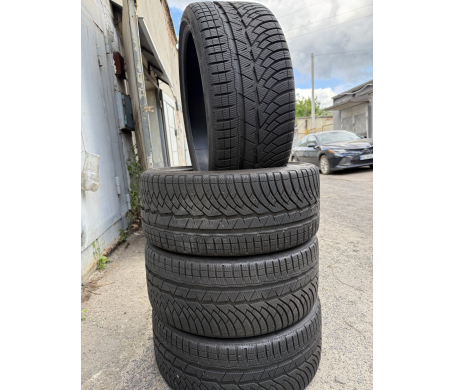 Michelin Alpin 235/35 R20 92W
