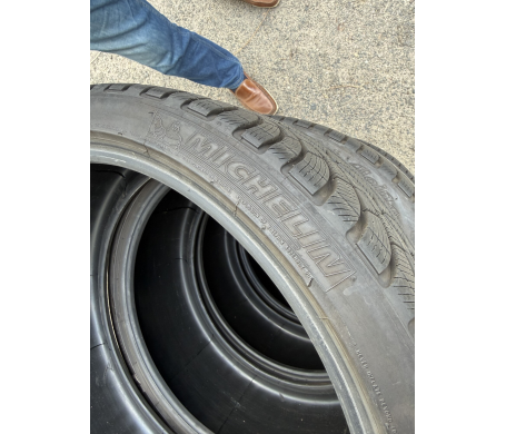 Michelin Alpin 235/35 R20 92W