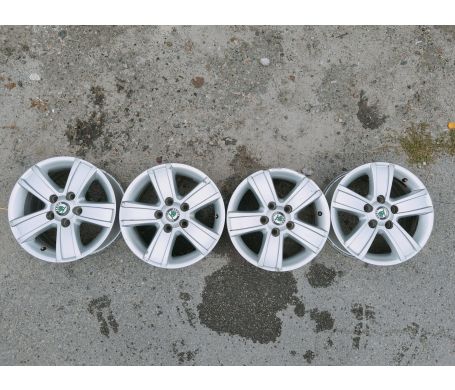 Skoda oem R15 W6 PCD 5/112 DIA57.1 ET50