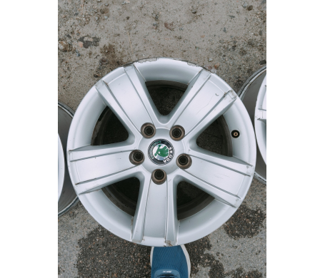 Skoda oem R15 W6 PCD 5/112 DIA57.1 ET50
