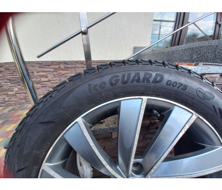 Yokohama ADVAN dB V552 7.5/55 R18 100