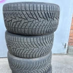 Yokohama BluEarth*Winter V905 295/30 R22 V