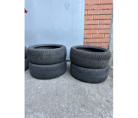Michelin Pilot Alpin 5 235/40 R19