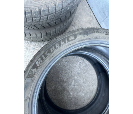 Michelin Pilot Alpin 5 235/40 R19