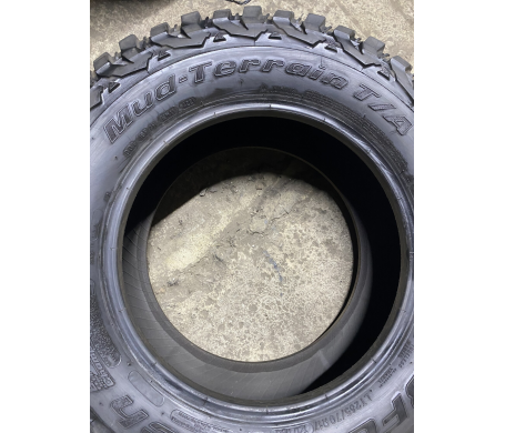Bfgoodrich Mud Terrain T/A KM3 265/70 R17 121/118Q