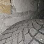 Bridgestone Blizzak LM005 215/65 R16 102H