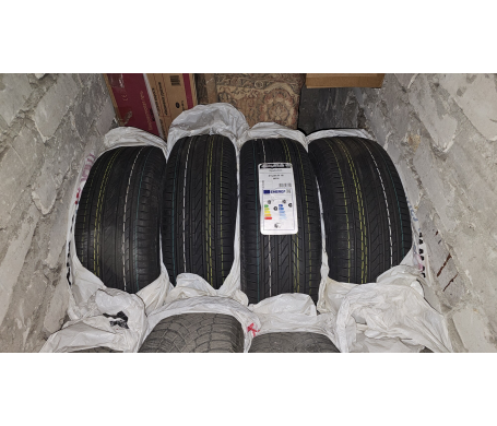 Continental UltraContact 215/65 R16 98H