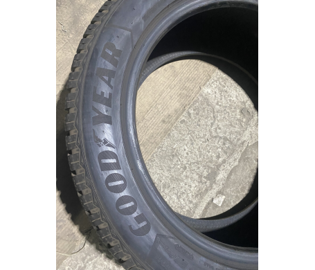 Goodyear UltraGrip 8 Performance 285/45 R20 112V
