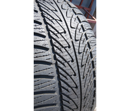 Goodyear UltraGrip 8 Performance 285/45 R20 112V