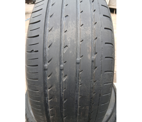 Yokohama Advan Sport V103 235/55 R17 99Y