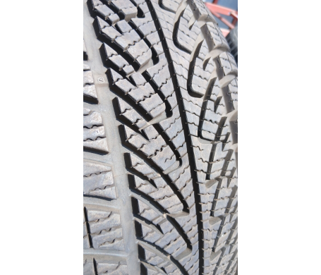 Goodyear UltraGrip 8 Performance 225/60 R16 98H