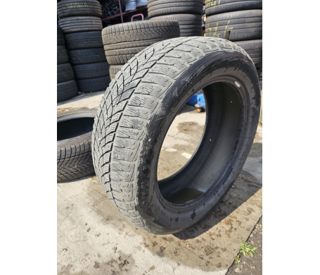 Goodyear UltraGrip Performance 225/55 R17 101V