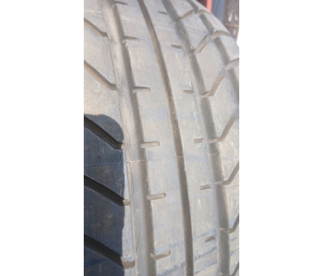 Falken FK452 235/45 R17 95ZR