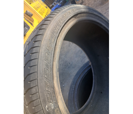 Yokohama AVS dB V550 265/35 R18 93Y