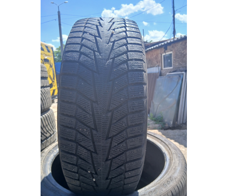 Hankook Winter I*Cept IZ2 W616 215/60 R16 99T