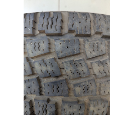 Hankook Zovac HP W401 215/75 R16C 113/111R