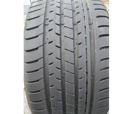 Berlin Summer UHP1 245/40 R20 99Y